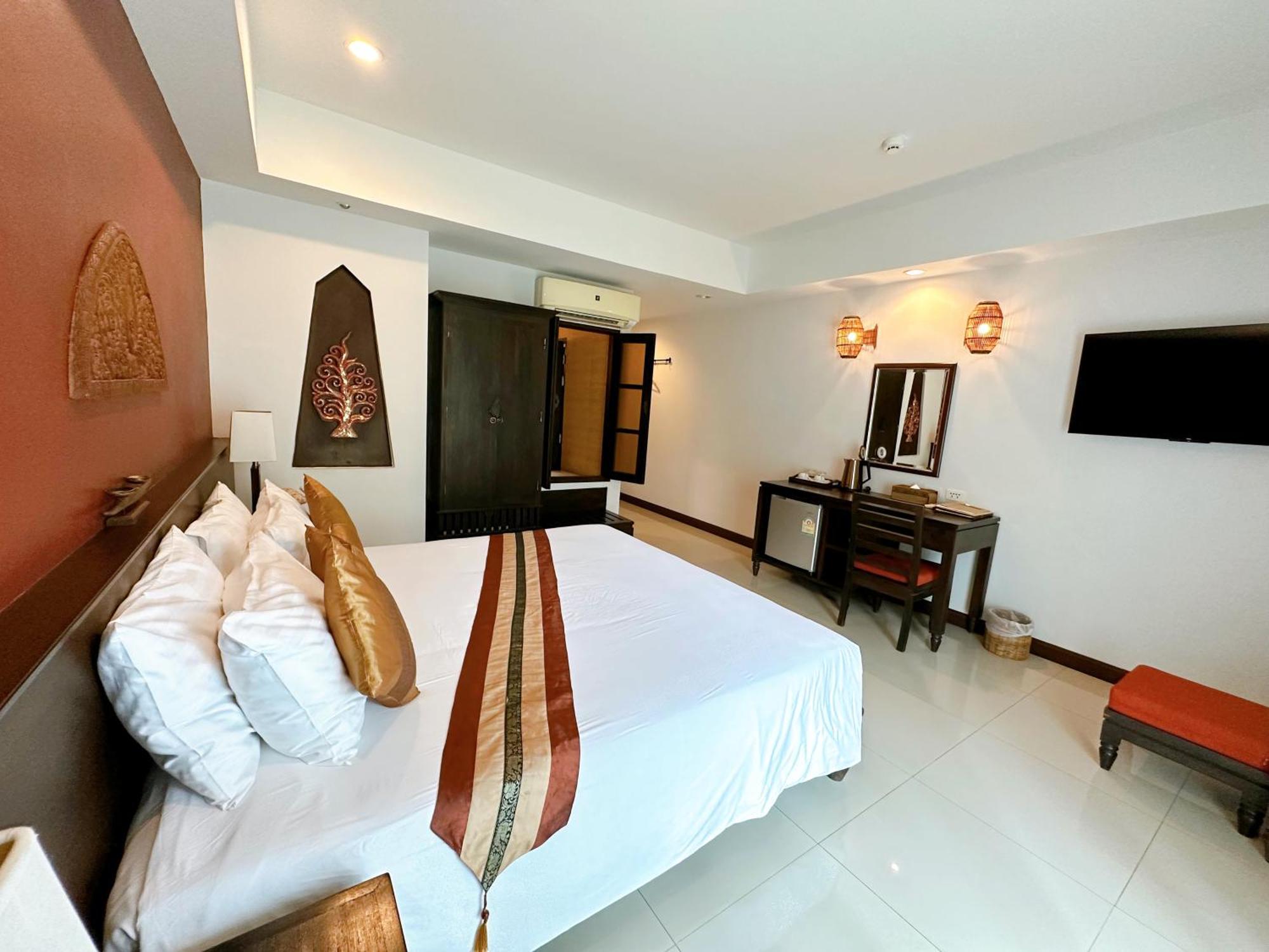 Navatara Phuket Resort Rawai Dış mekan fotoğraf