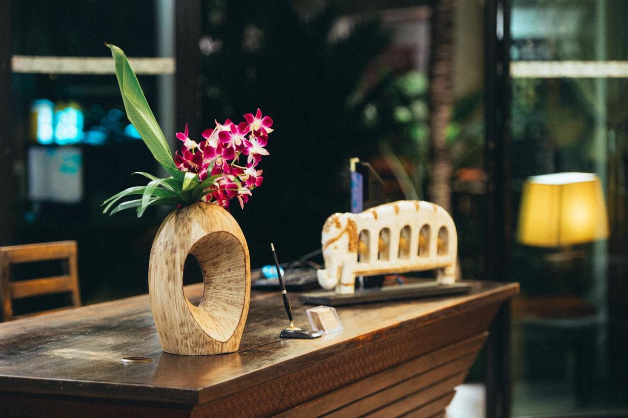 Navatara Phuket Resort Rawai Dış mekan fotoğraf
